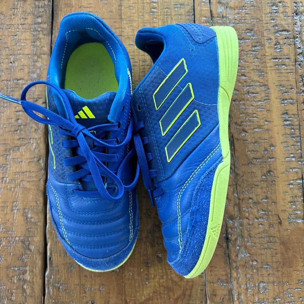 Adidas Indoor Soccer Shoes Size 2